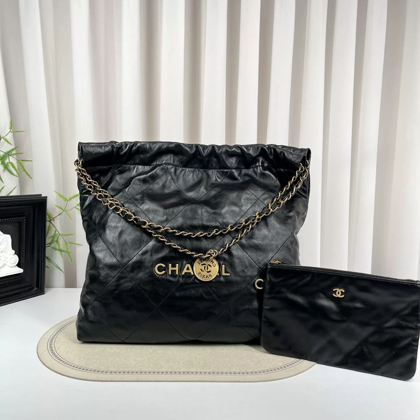 Chanel Pre-loved Bag Very good condition Size ONE SIZE - 1 Thumbnail