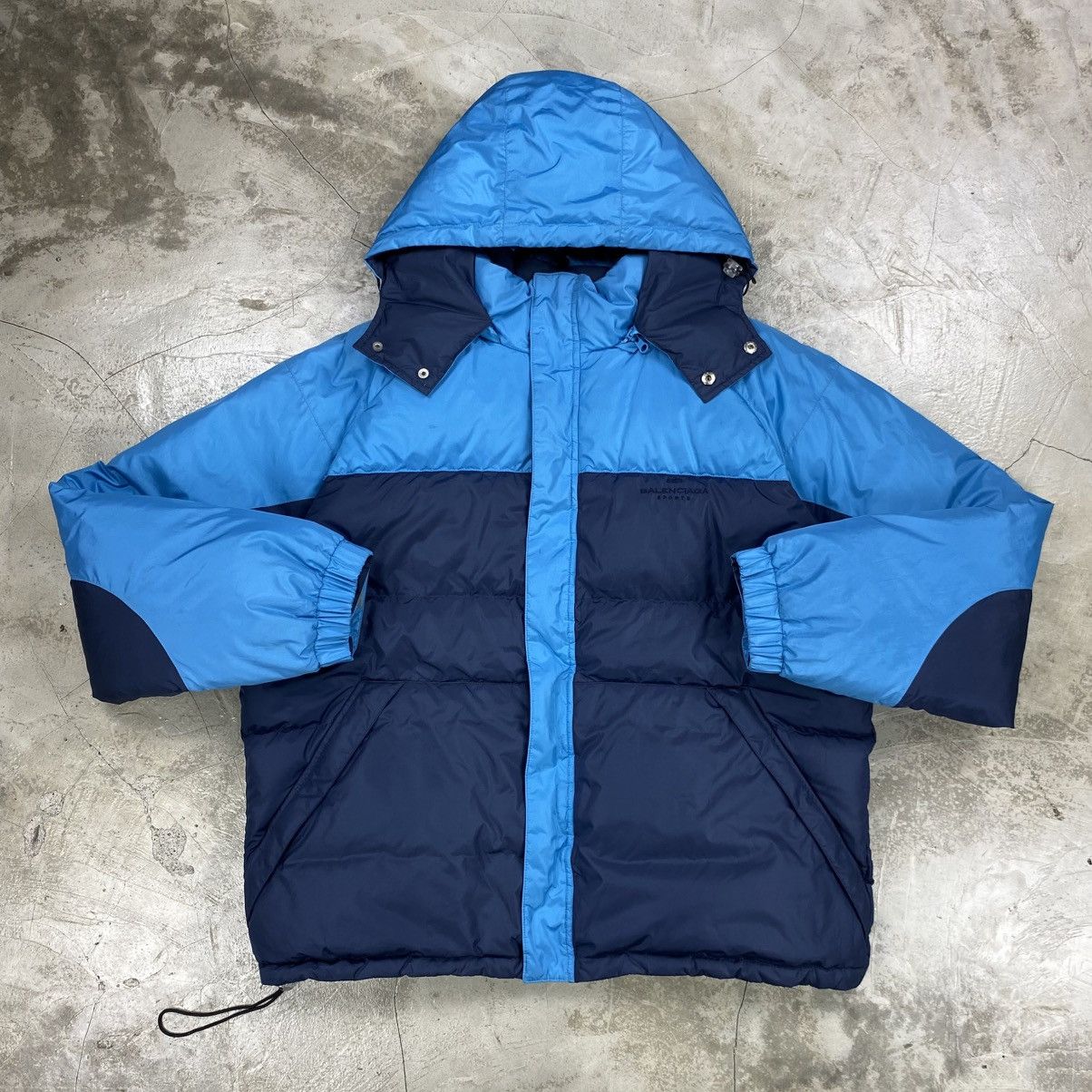 Balenciaga Sports Two-Tone Reversible Puffer Jacket Size US XL / EU 56 / 4 - 5 Thumbnail