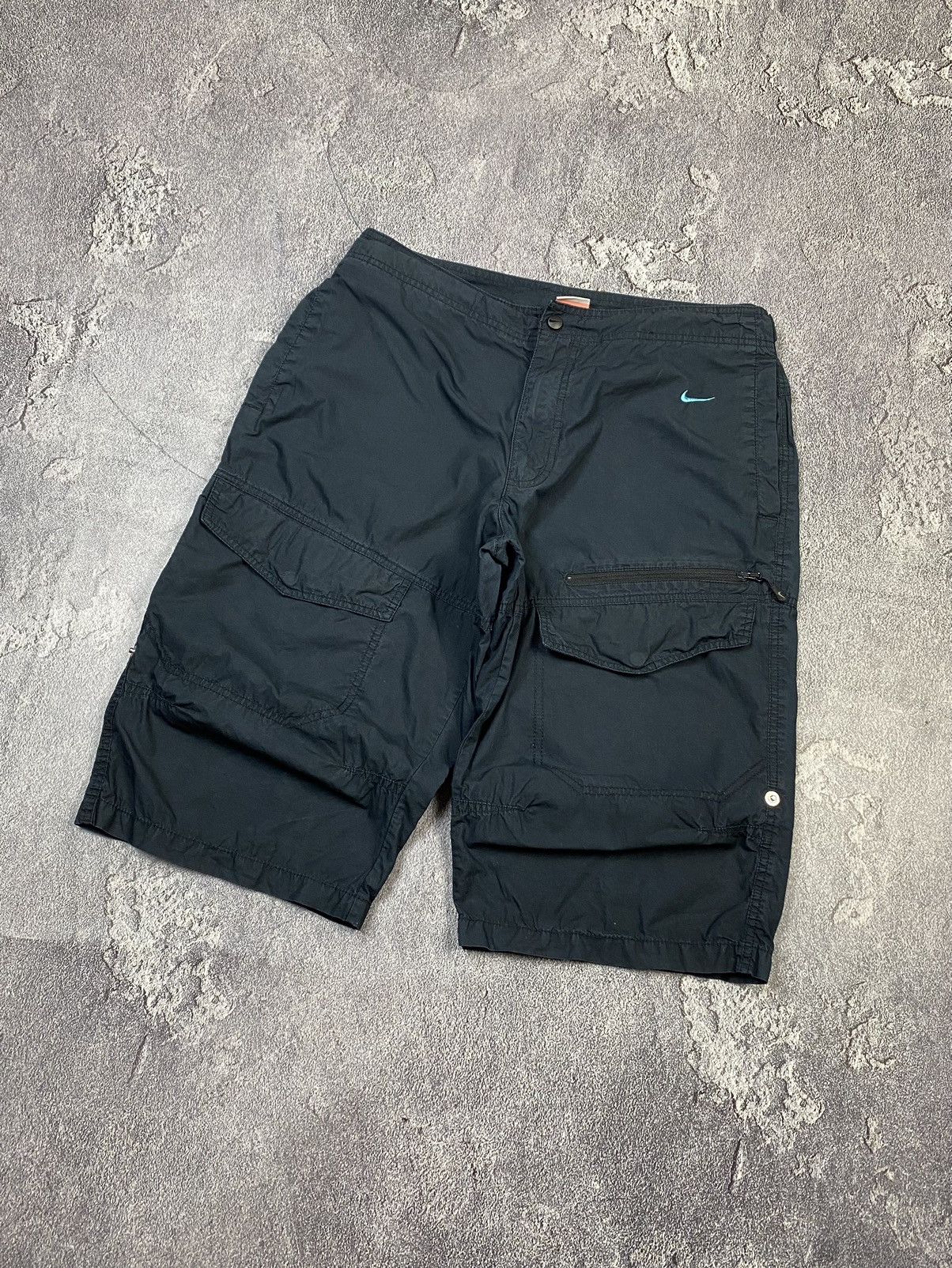Nike Vintage 2000s Nike Navy 3/4 Shorts Y2K Streetwear Size US 33 - 2 Thumbnail