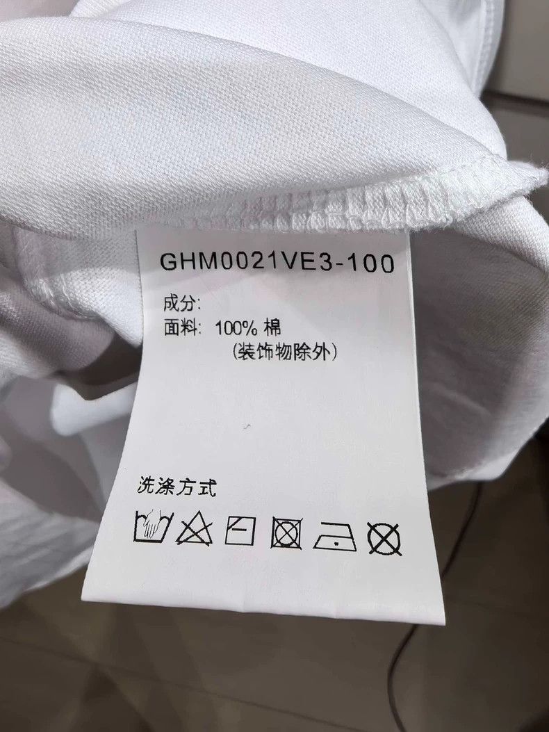Givenchy Givenchy Patch pocket printed embroidery round neck T-shir Size US M / EU 48-50 / 2 - 9 Thumbnail