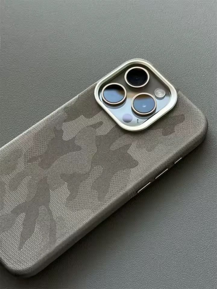 Other Camouflage Magnetic MagSafe Leather Case For Iphone 16 Pro Size ONE SIZE - 4 Thumbnail