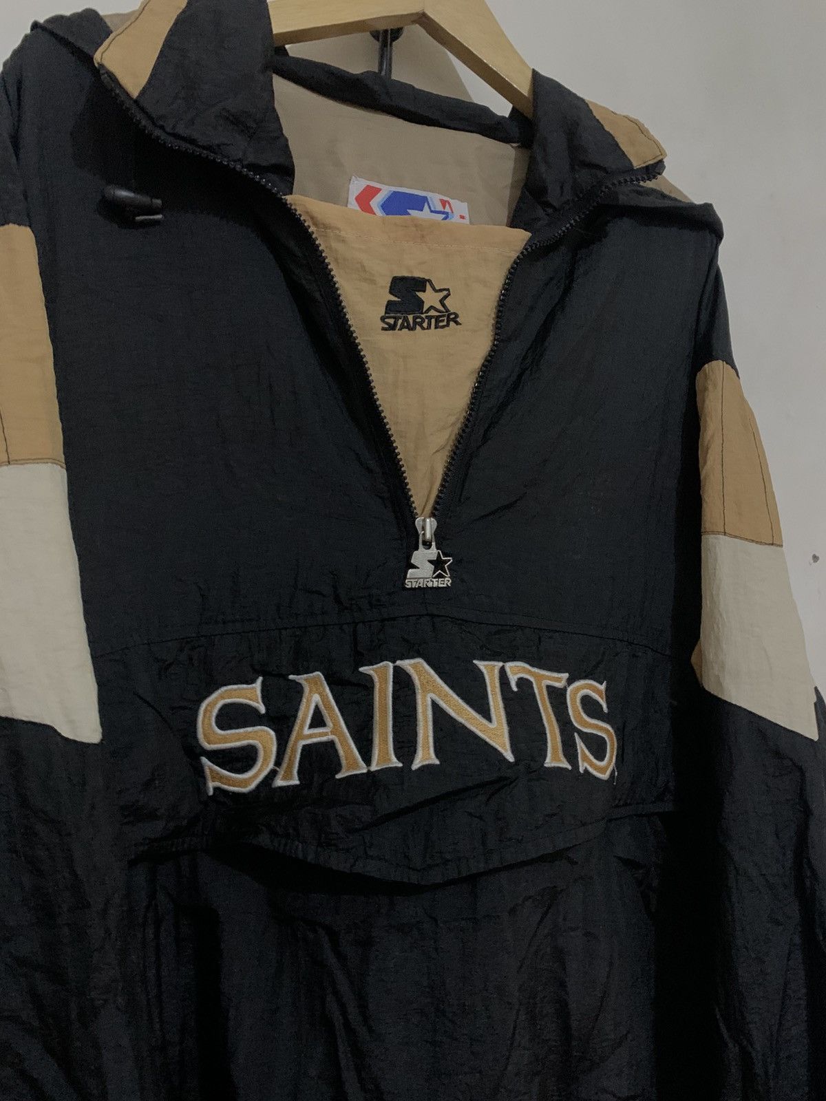 Starter Vintage 1990s New Orleans Saints Starter Pouch Jacket Large Size US XL / EU 56 / 4 - 2 Thumbnail