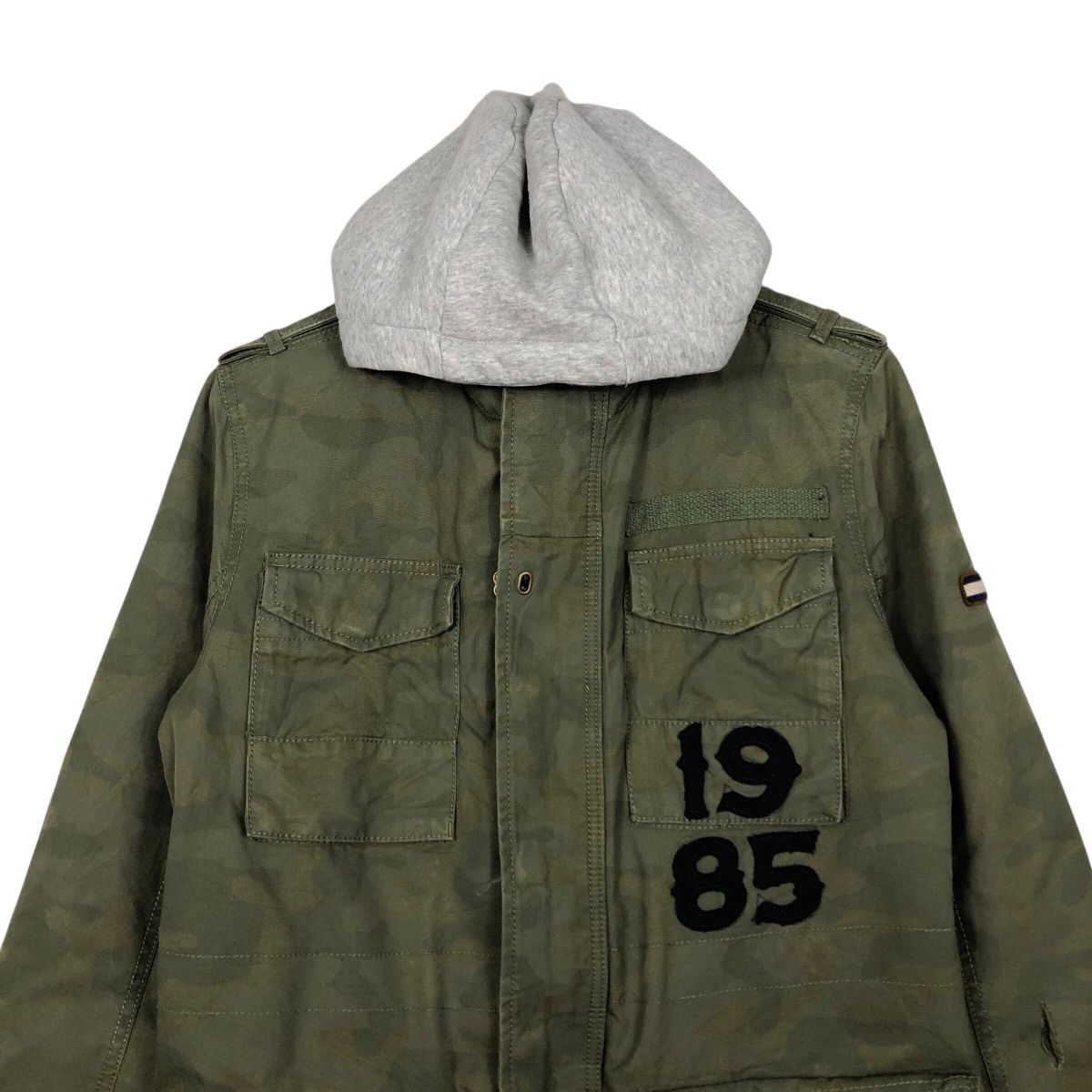 Japanese Brand Vintage Biker Streetwear Jacket Tommy Hilfiger Multi Pocket Size US M / EU 48-50 / 2 - 4 Thumbnail