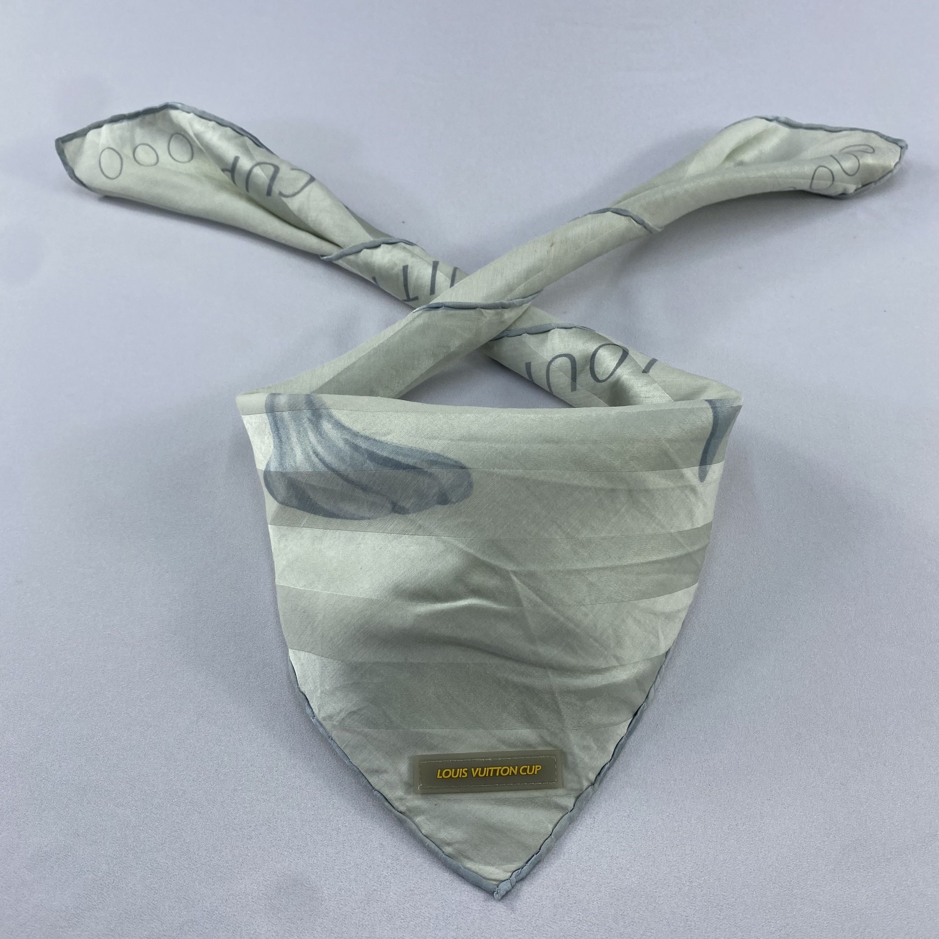 Louis Vuitton Louis Vuitton Silk Handkerchief / Bandana / Neckerchief C851 Size ONE SIZE - 1 Thumbnail