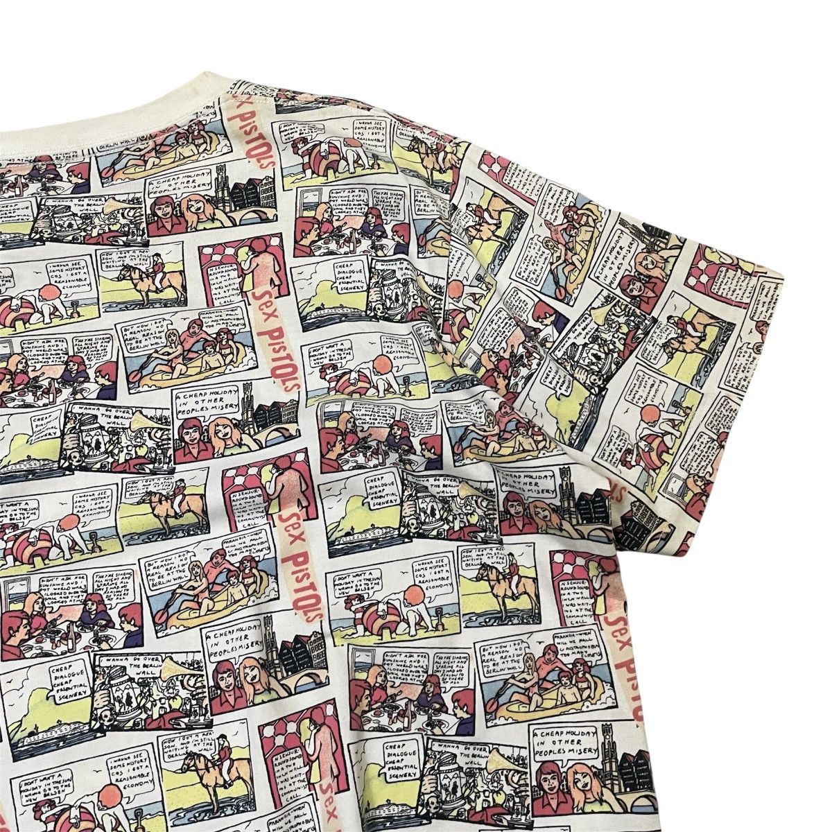 Band Tees × Uniqlo Uniqlo x Sex Pistols Comic Strip Tee 2016 | Collectible Size US L / EU 52-54 / 3 - 3 Thumbnail