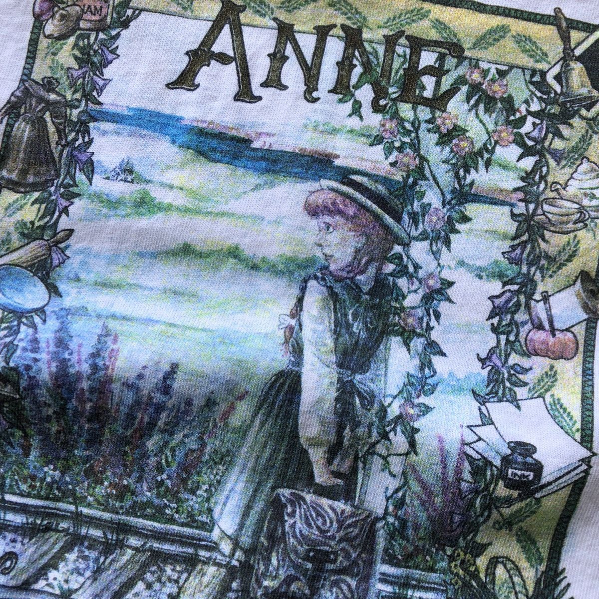 Vintage Vintage ANNE of GREEN GABLES Novel T-Shirt Size US S / EU 44-46 / 1 - 4 Thumbnail