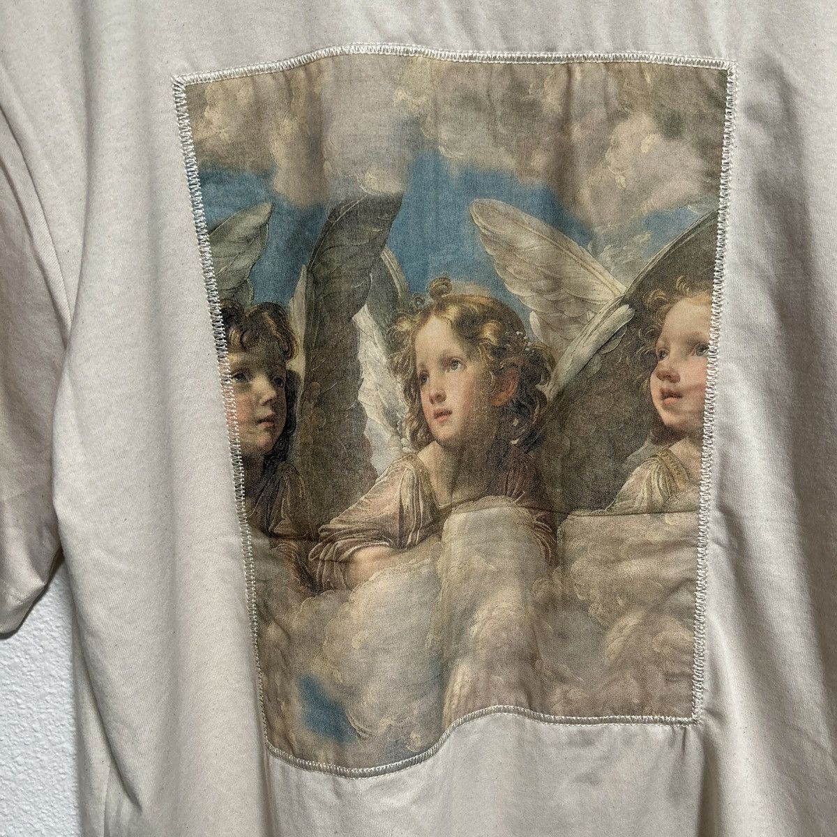 Other Mens white graphic Angel T-shirt size m Size US M / EU 48-50 / 2 - 3 Thumbnail