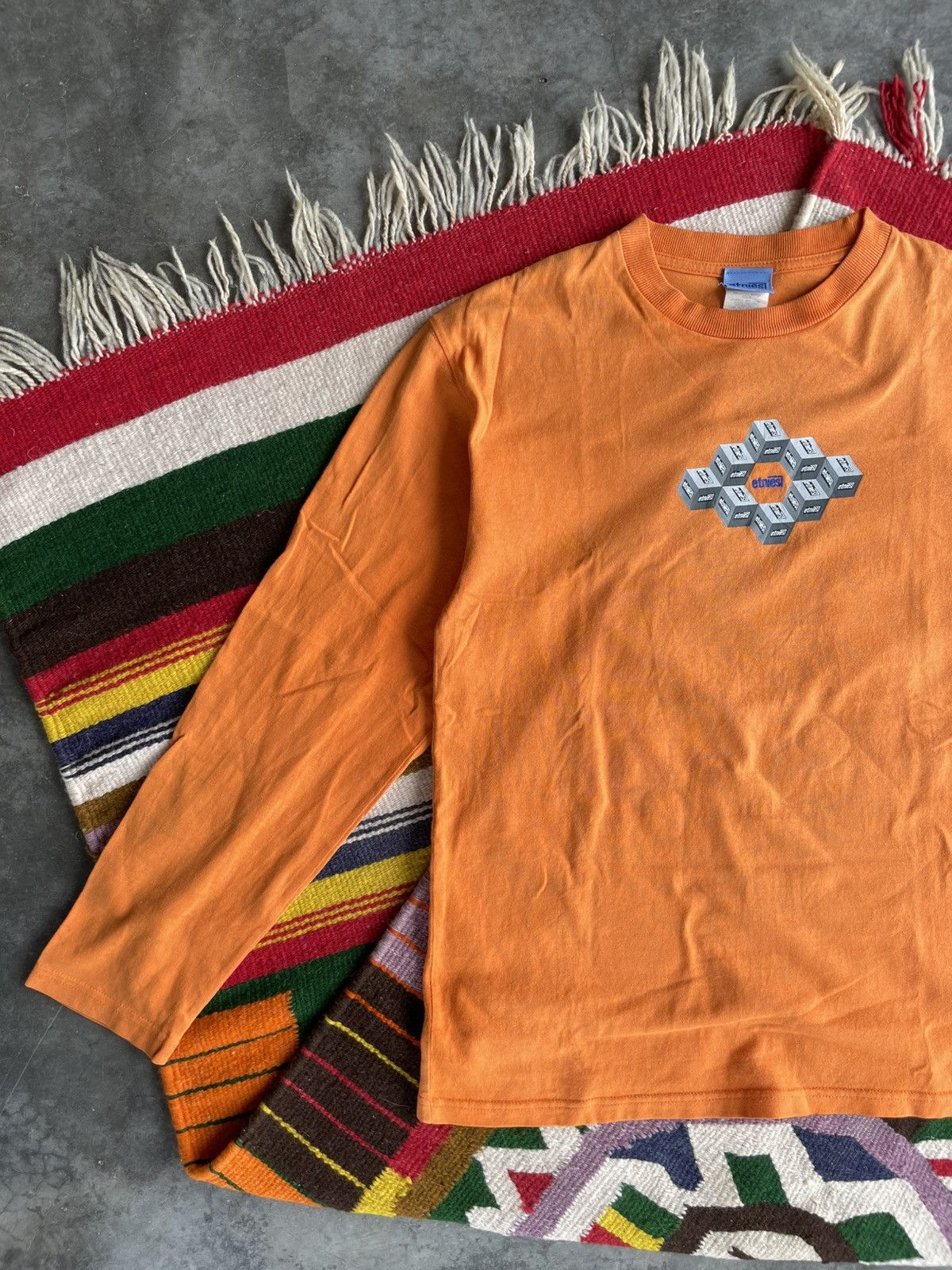 Other VTG 00s Etnies Skateboard L/S Size US M / EU 48-50 / 2 - 6 Thumbnail