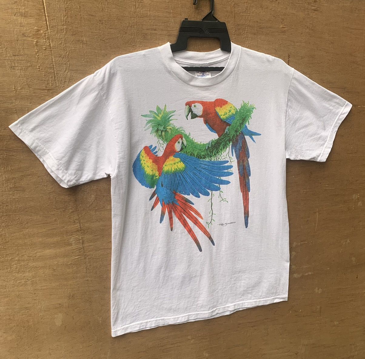 Other Vintage Artwork Couple Parrots by Roger Swainston T Shirt Size US L / EU 52-54 / 3 - 4 Thumbnail