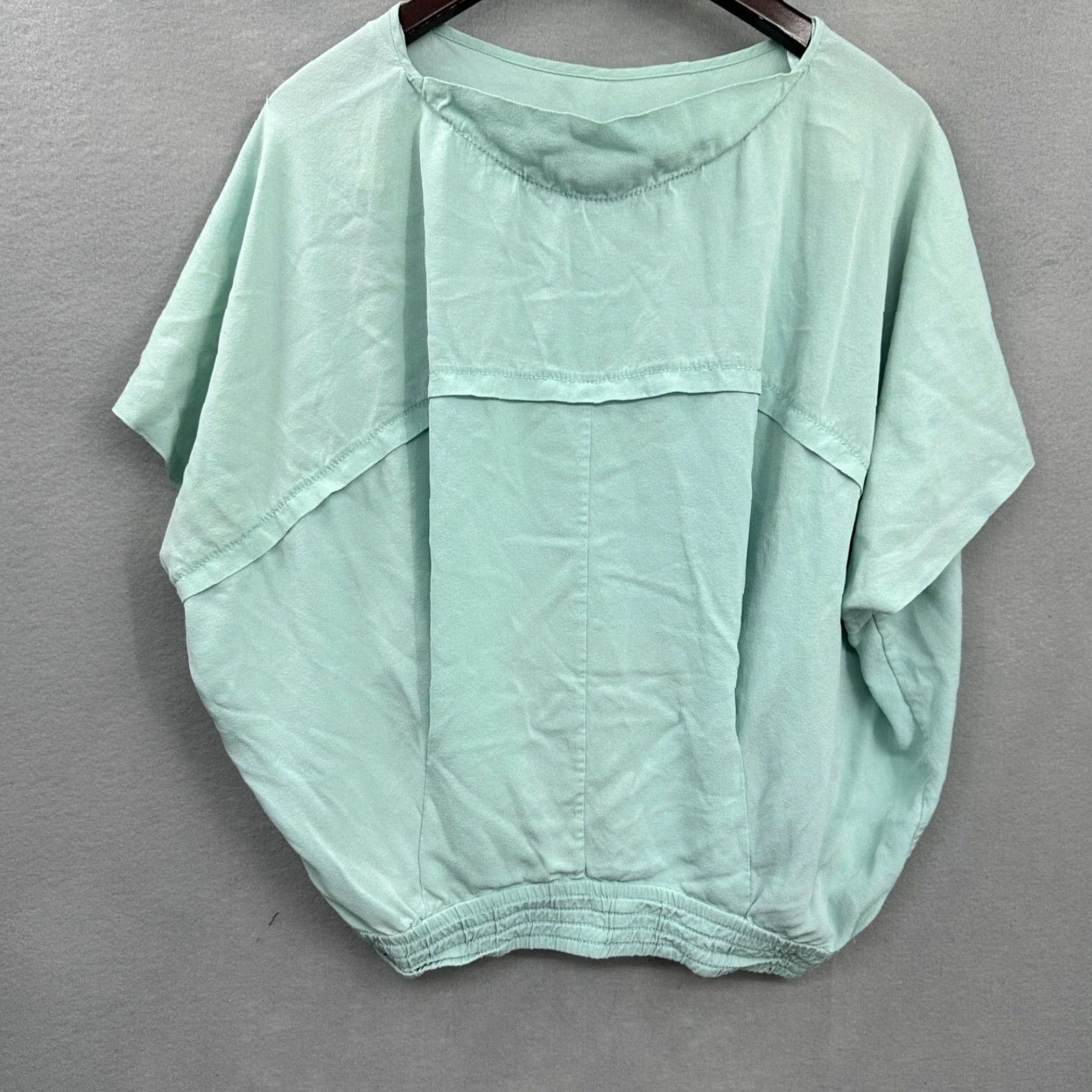 Diane von Furstenberg VINTAGE Diane von Furstenberg Blouse Womens Petite S Silk Landy 90s Green Designer Casual Women Size S / US 4 / IT 40 - 3 Thumbnail