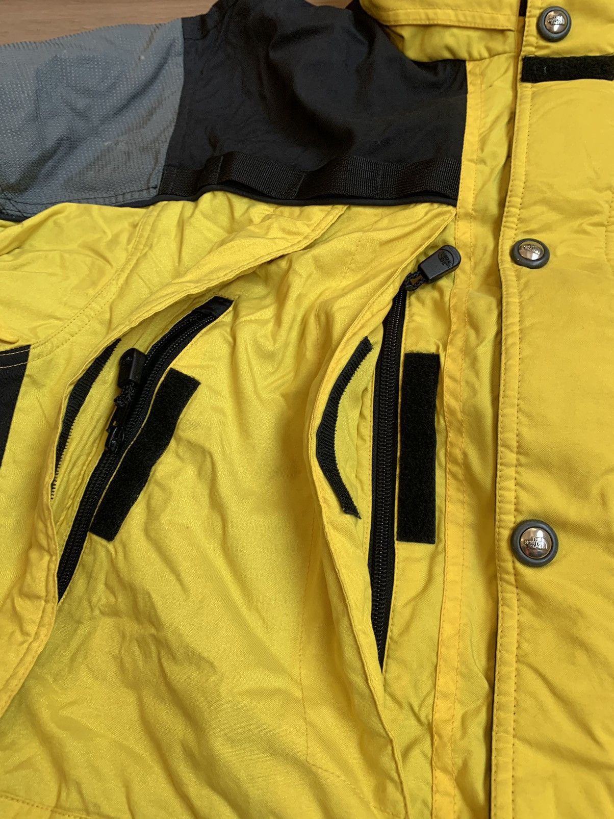 The North Face Vintage 1997 The North Face Extreme Range Gear in yellow Size US L / EU 52-54 / 3 - 5 Thumbnail