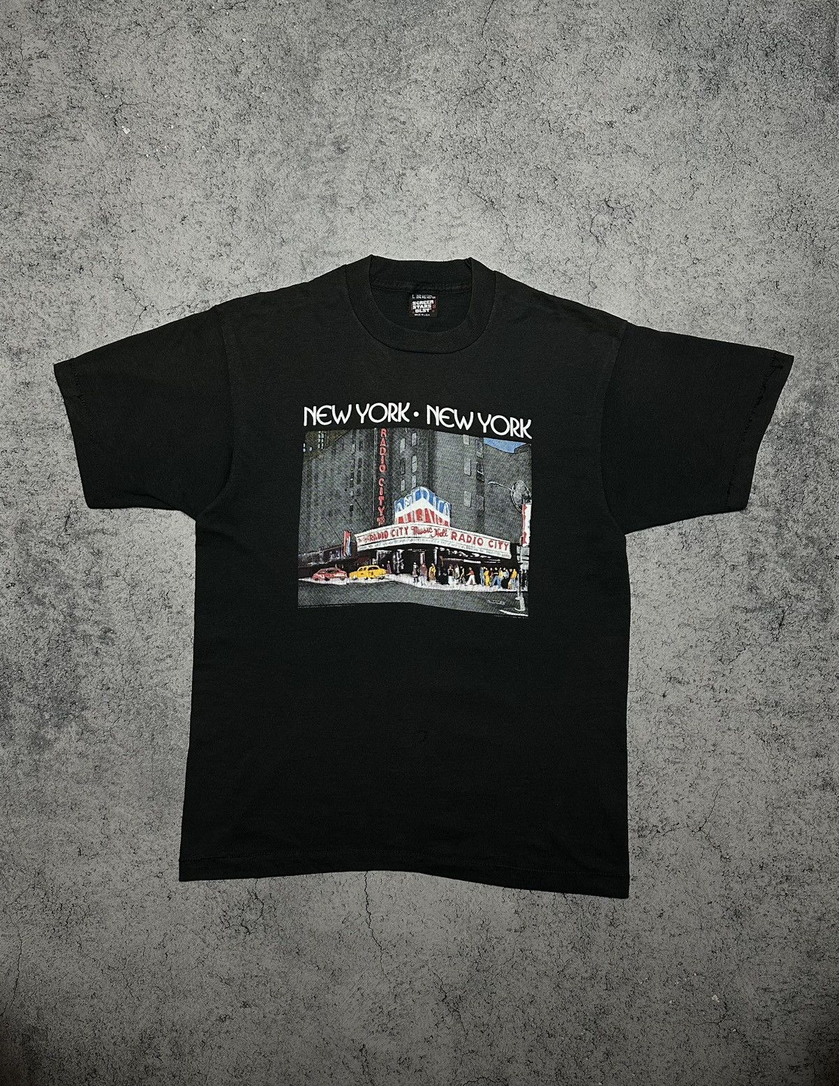 Vintage Vintage New York Radio City Music Hall Screen Stars T-Shirt Size US M / EU 48-50 / 2 - 1 Thumbnail