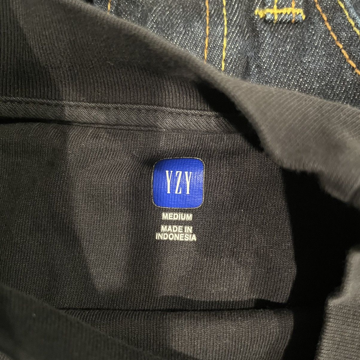 Balenciaga × Gap YEEZY Oversized 3/4 Sleeve Logo Tee Size US M / EU 48-50 / 2 - 4 Thumbnail