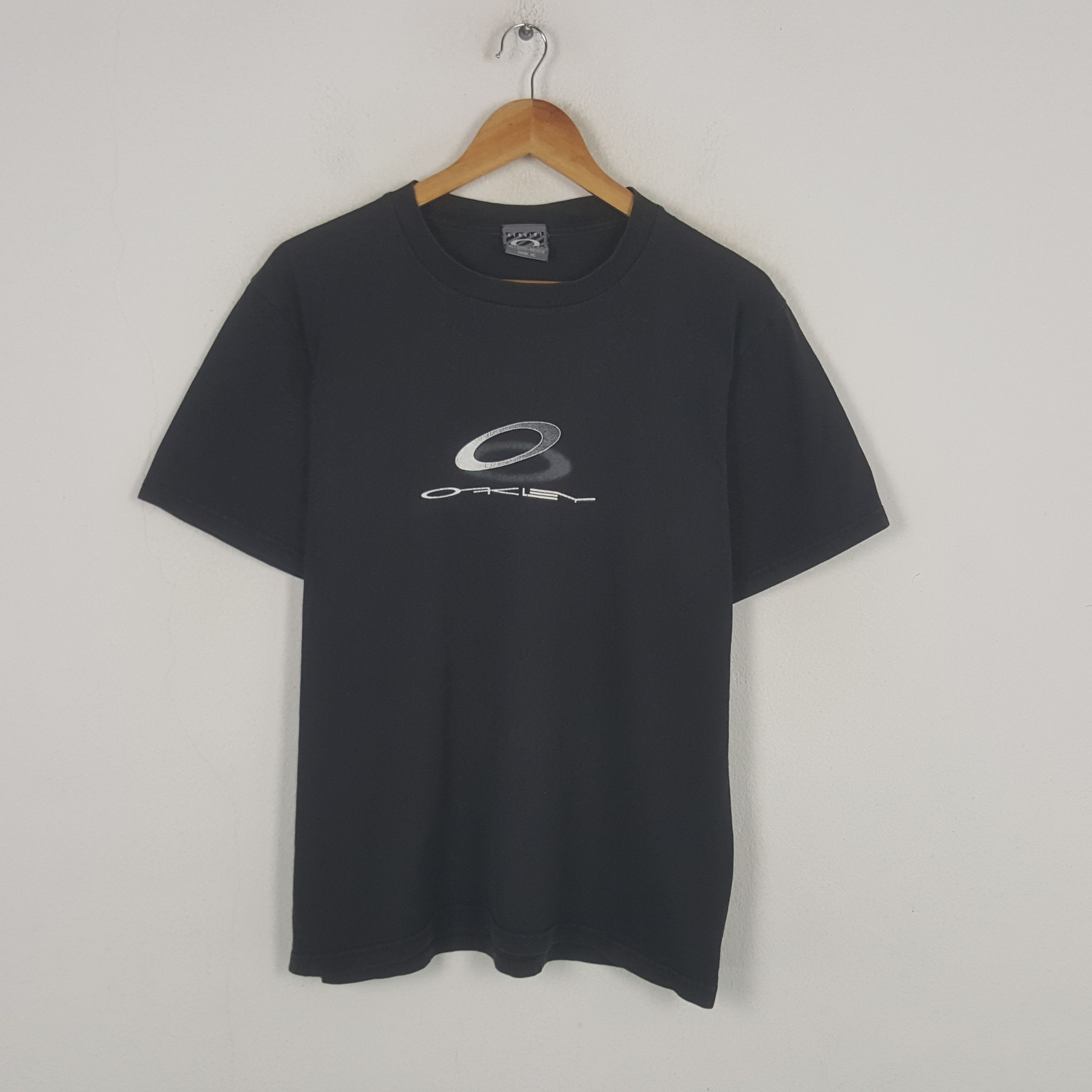 Oakley Vintage Oakley American Style Logo T-shirt RR19 Size US L / EU 52-54 / 3 - 1 Thumbnail