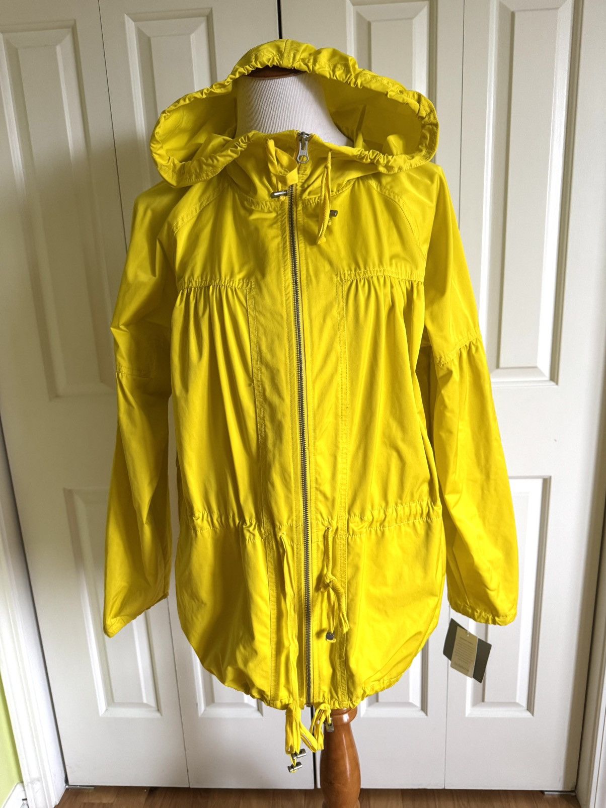 Liz Claiborne LIZ CLAIBORNE Yellow Hooded Rain Jacket XL NWT $129 Size XL / US 12-14 / IT 48-50 - 1 Thumbnail