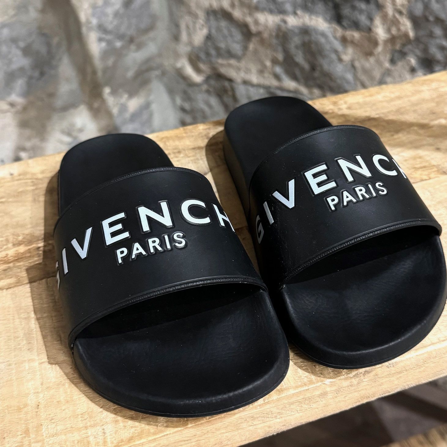 Givenchy Givenchy Black White Logo Rubber Slide Sandals Size US 5 / IT 35 - 4 Thumbnail