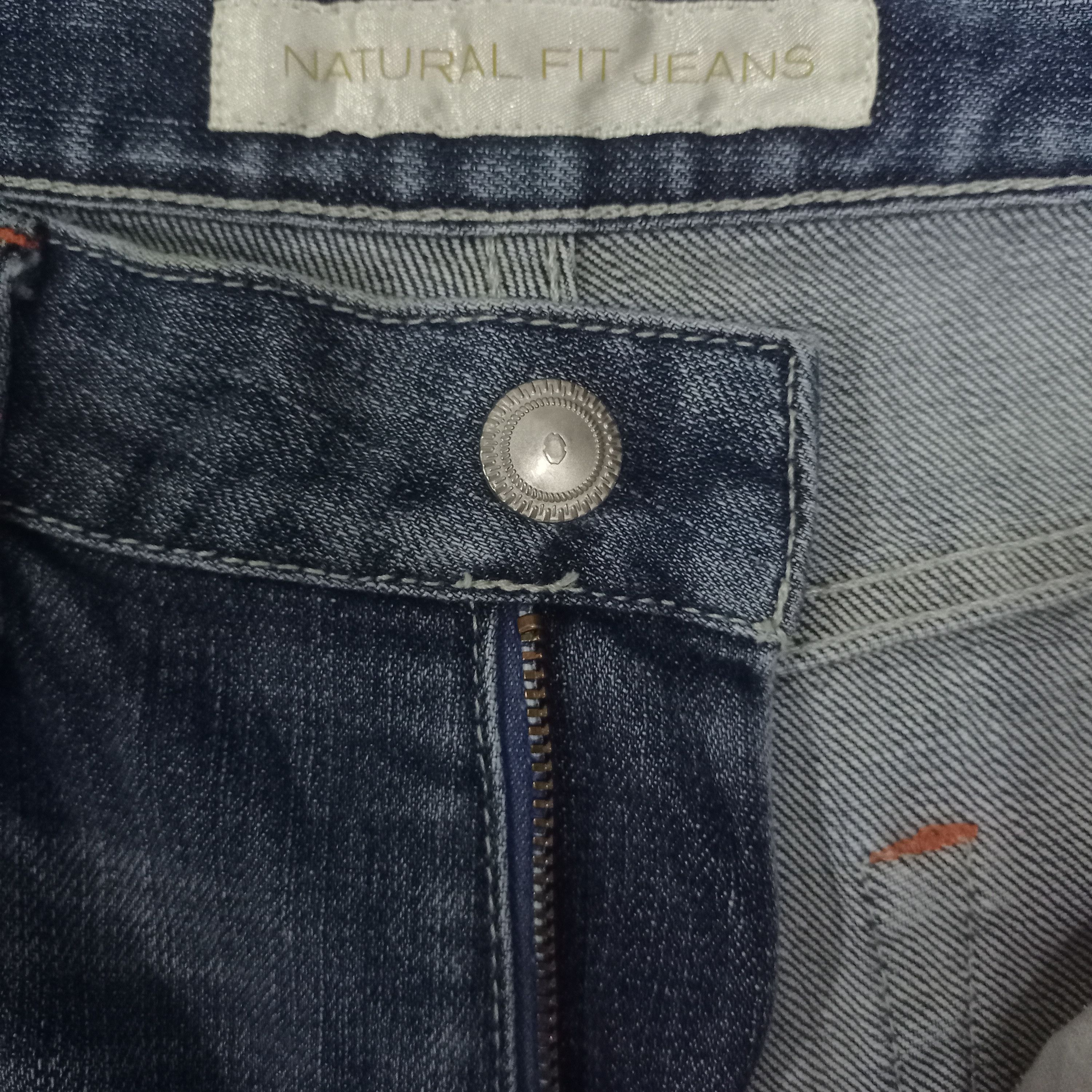 Uniqlo Vintage Japanese Uniqlo Blue Wash Distressed Jeans 29x27 Size US 29 - 3 Thumbnail