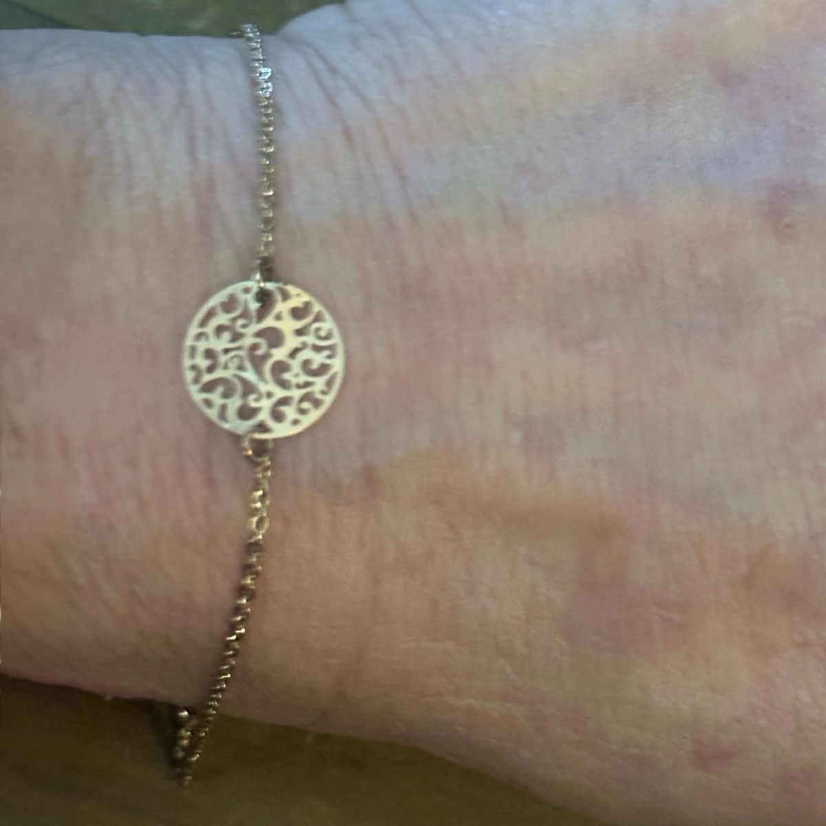 Other Gold tone filigree disc chain bracelet Size ONE SIZE - 2 Thumbnail