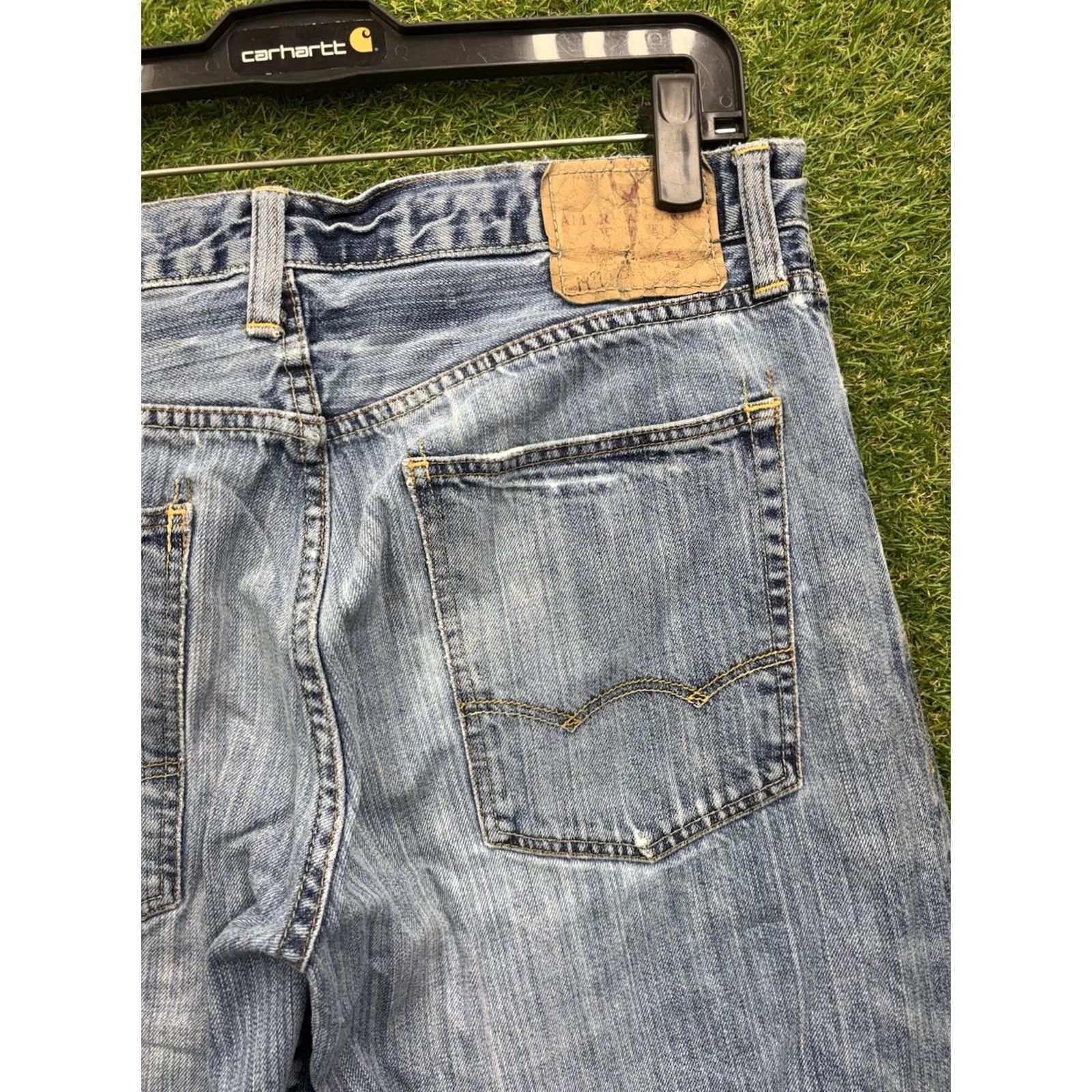 American Eagle Outfitters American Eagle Jeans Mens 32x30 Light Blue 5-Pocket Denim Relaxed Straight 90s Grunge Clothing Mens Jeans Size US 32 / EU 48 - 3 Thumbnail