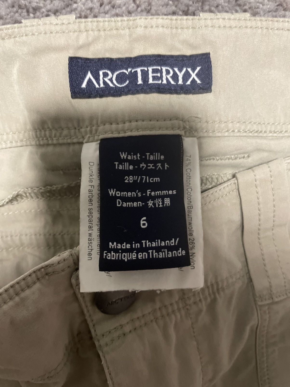 Arc'teryx Vintage Arc’teryx Women’s Cargo Capri Pants Khaki Size 6 Size 28" / US 6 / IT 42 - 4 Thumbnail