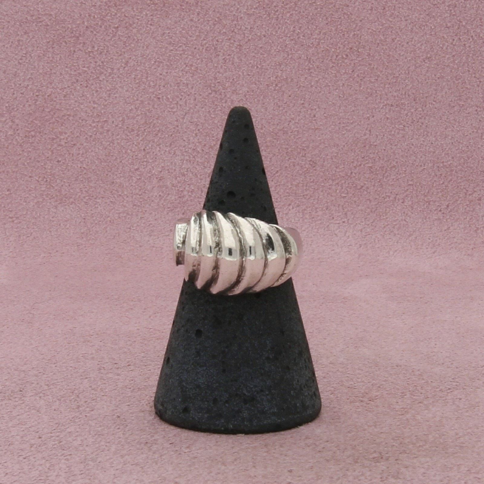 Mexicana mexico sterling silver vintage scalloped dome ring size 5.5 Size ONE SIZE - 3 Thumbnail