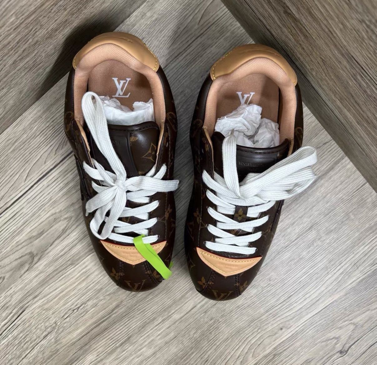 Louis Vuitton Louis Vuitton x Nigo Buttersoft Brown Monogram Sneakers J41 Size US 8.5 / EU 41-42 - 2 Thumbnail