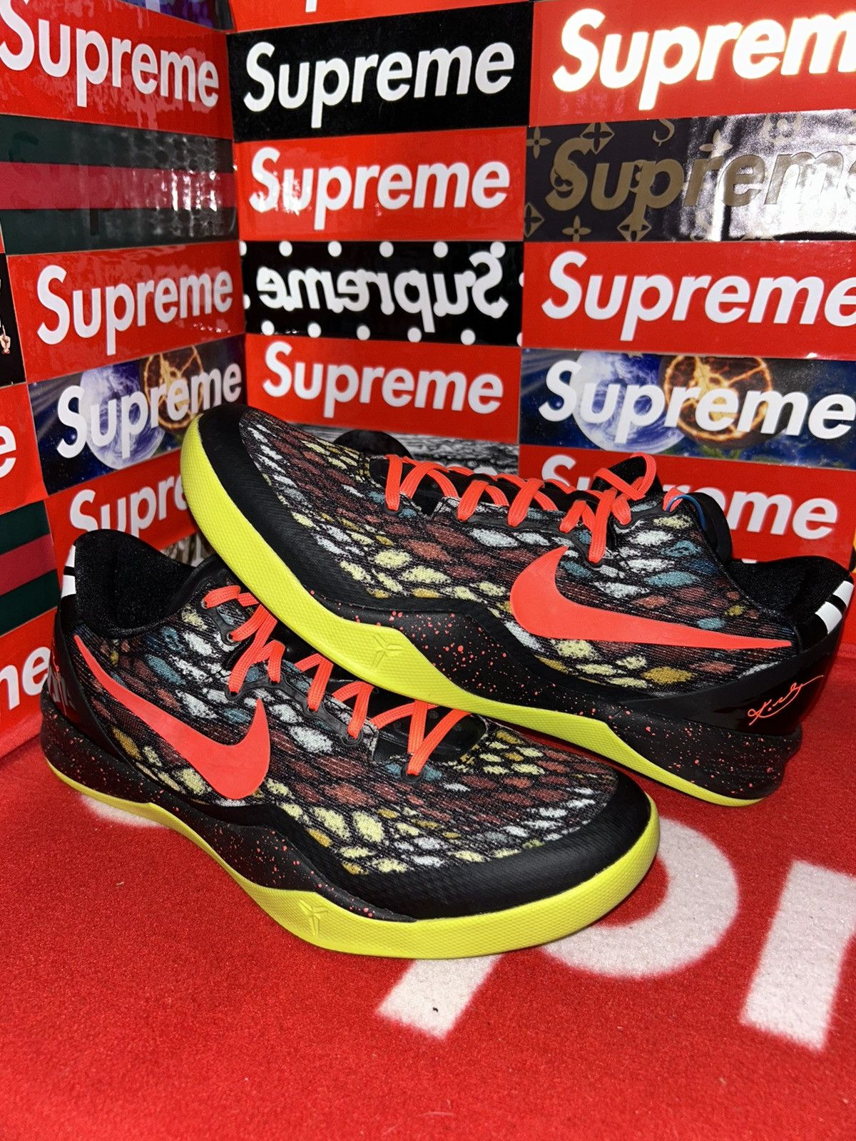 Nike Nike Kobe 8 GC 'Christmas' 555286-060 size 10 XDR WITH BOX Size US 10 / EU 43 - 1 Thumbnail