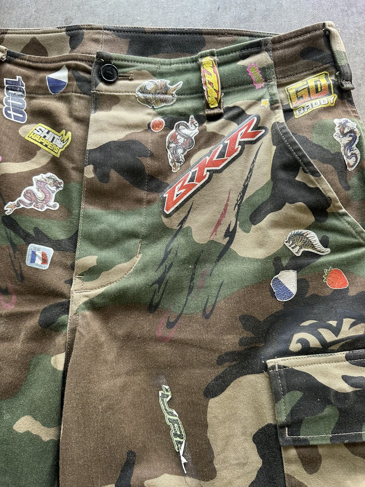 Vetements 2019 Vetements Camo Sticker Pants Size US 32 / EU 48 - 5 Thumbnail