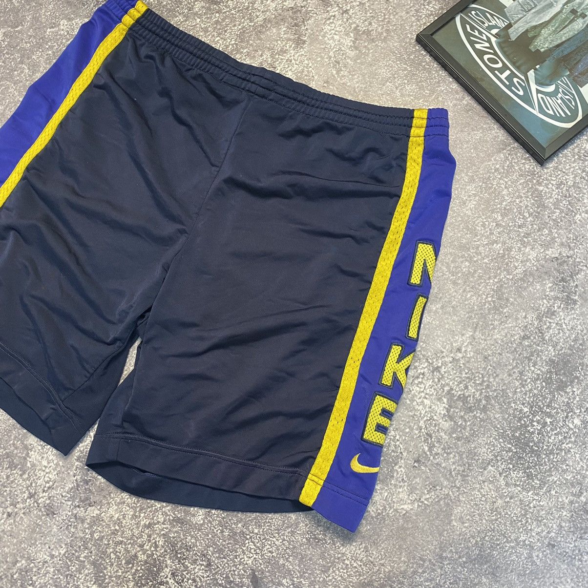 Vintage Vintage Rare Nike Big logo swoosh 90’s shorts Size US 34 / EU 50 - 2 Thumbnail