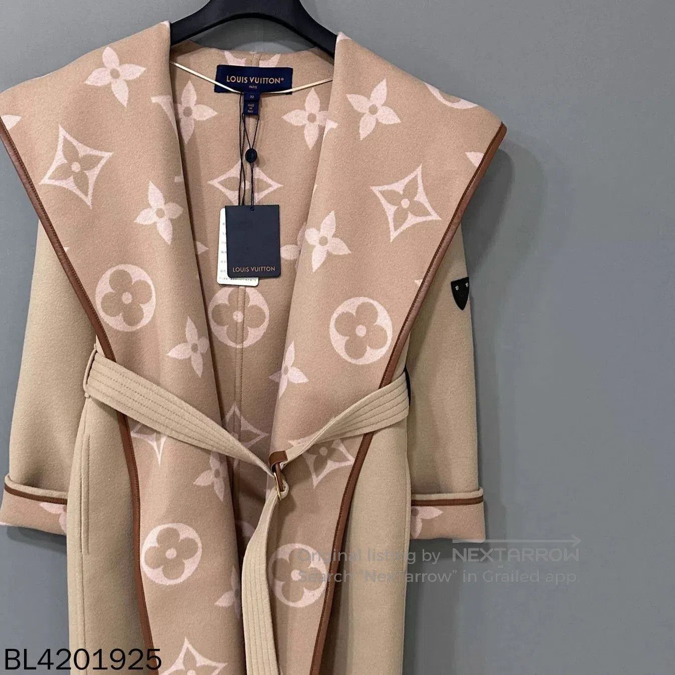 Louis Vuitton Louis Vuitton Nude Pink Flower Robe Coat. Size XS / US 0-2 / IT 36-38 - 2 Thumbnail