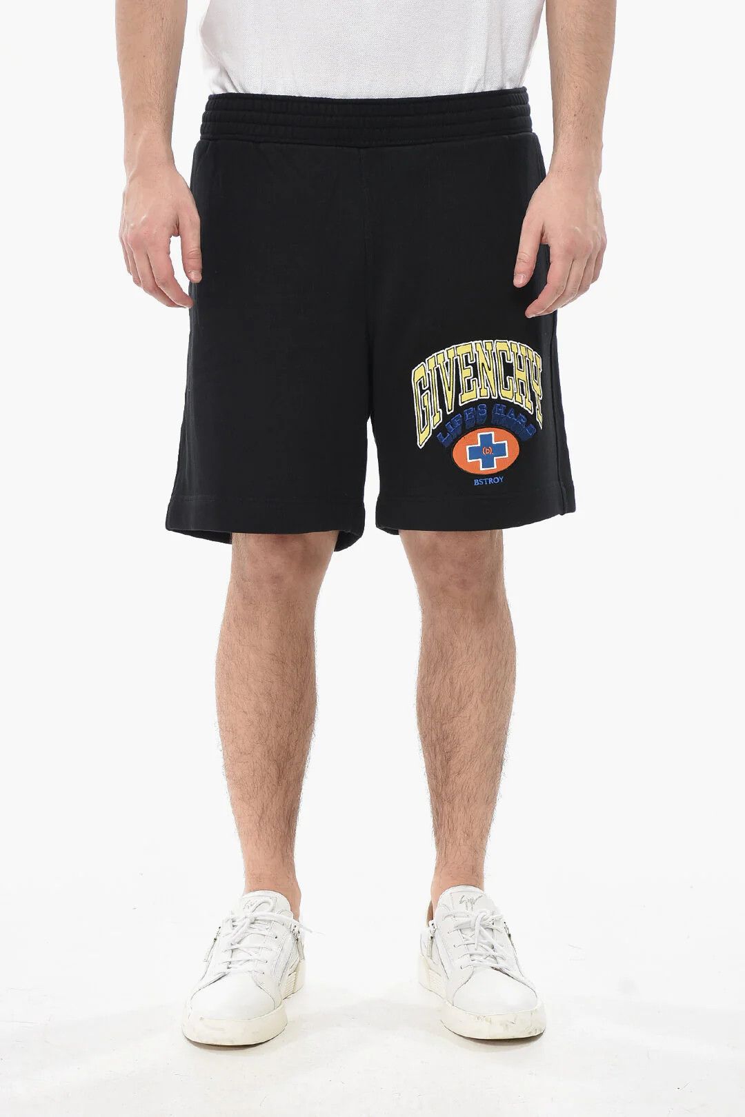 Givenchy og1mm0326 Brushed Cotton Short in Black Size US 34 / EU 50 - 1 Thumbnail