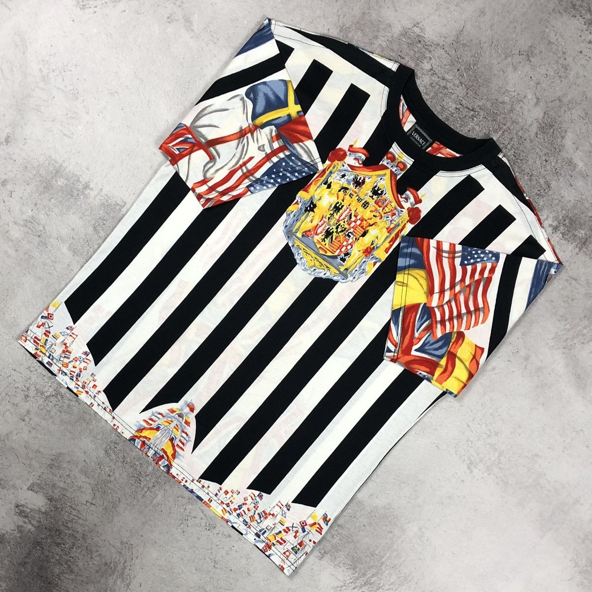 Versace Vintage 90s Versace Jeans Couture AOP Flags Heraldry Tee Size US XL / EU 56 / 4 - 2 Thumbnail