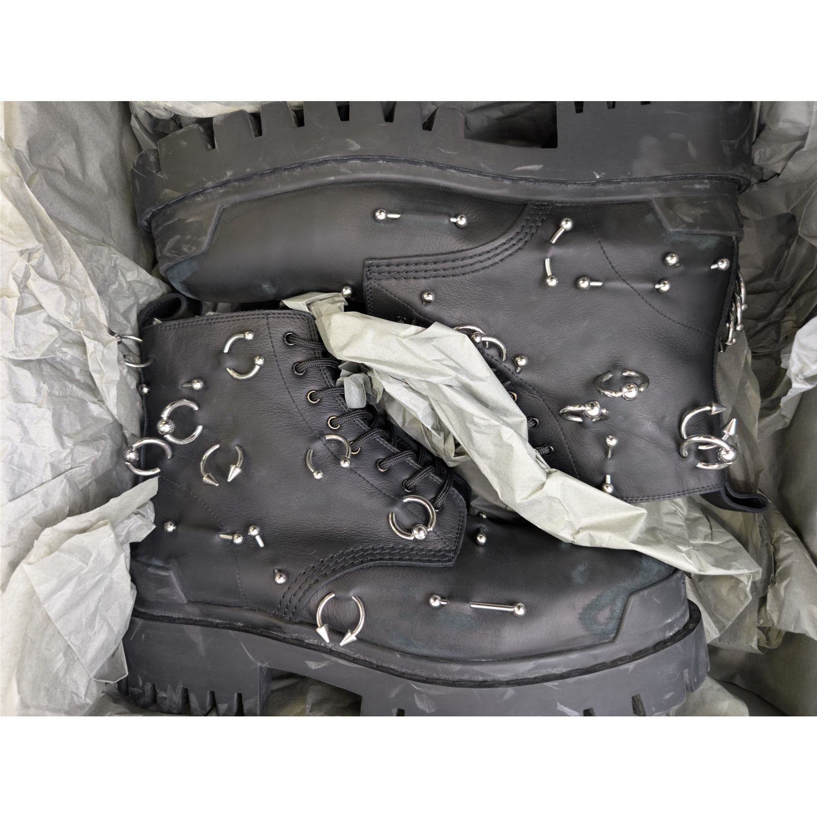 Balenciaga o1rshd1 Leather Strike Piercing Boots in Black/Silver Size US 13 / EU 46 - 19 Thumbnail