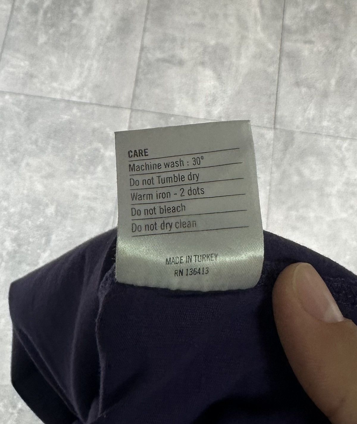 Rapha Rapha Mens Purple T-Shirt Reflective Logo Size US S / EU 44-46 / 1 - 8 Thumbnail