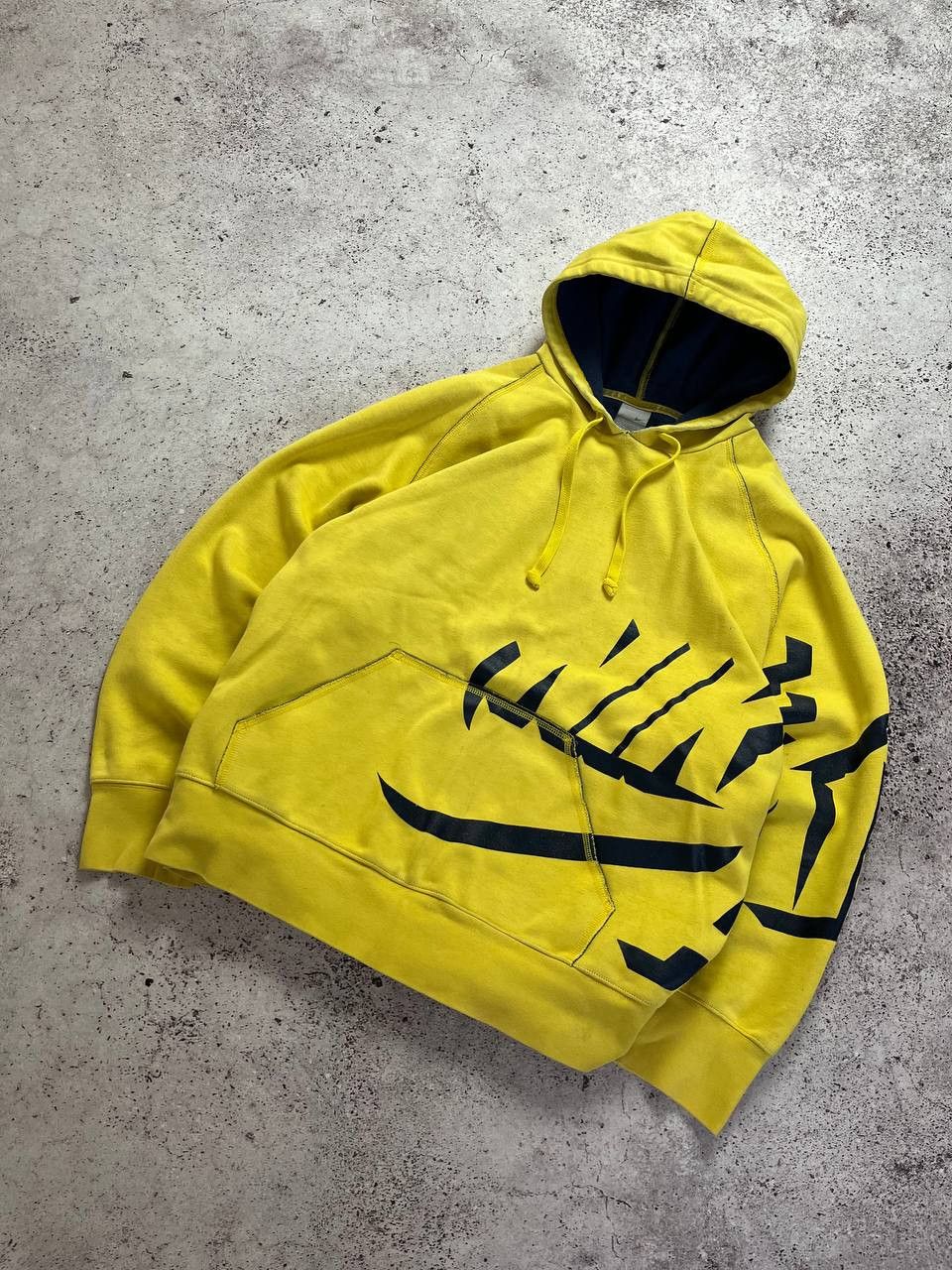 Nike Vintage Nike Hoodie Boxy Fit 3D Logo Y2K Size US XL / EU 56 / 4 - 1 Thumbnail