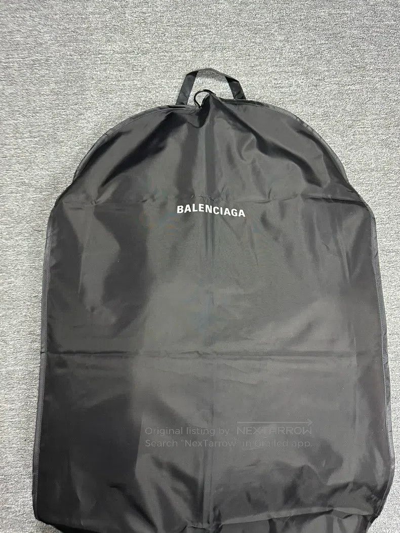 Balenciaga Balenciaga Chest 3b Small Logo Letter, White Zipper Down J Size XXS / US 00 / IT 34 - 8 Thumbnail