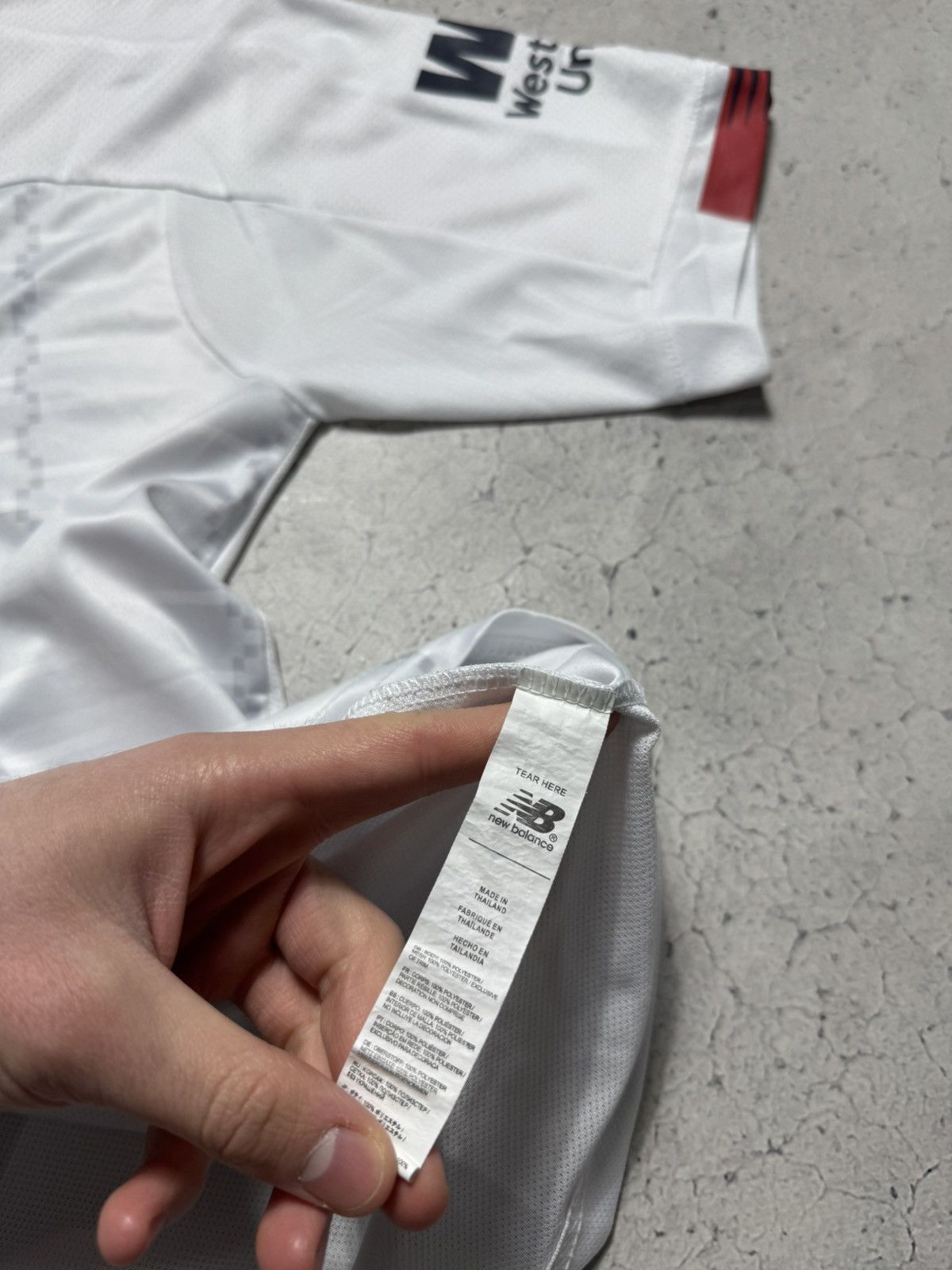 New Balance New Balance FC Liverpool 2019/2020 Soccer Jersey Size US S / EU 44-46 / 1 - 7 Thumbnail