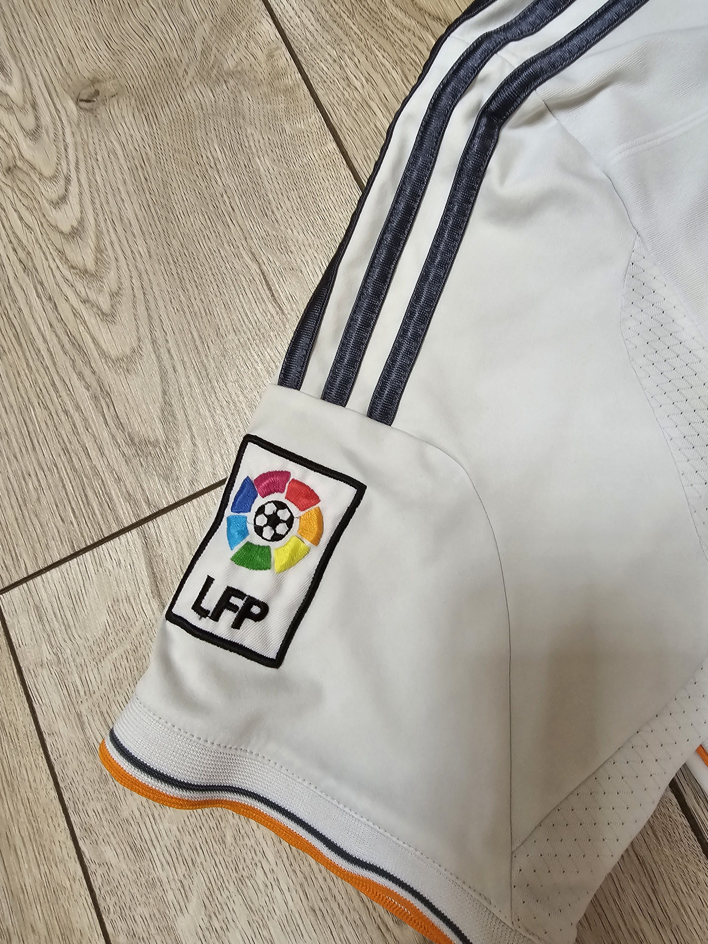 Adidas REAL MADRID 2013 2014 HOME ISCO FOOTBALL SHIRT SOCCER JERSEY Size US M / EU 48-50 / 2 - 9 Thumbnail