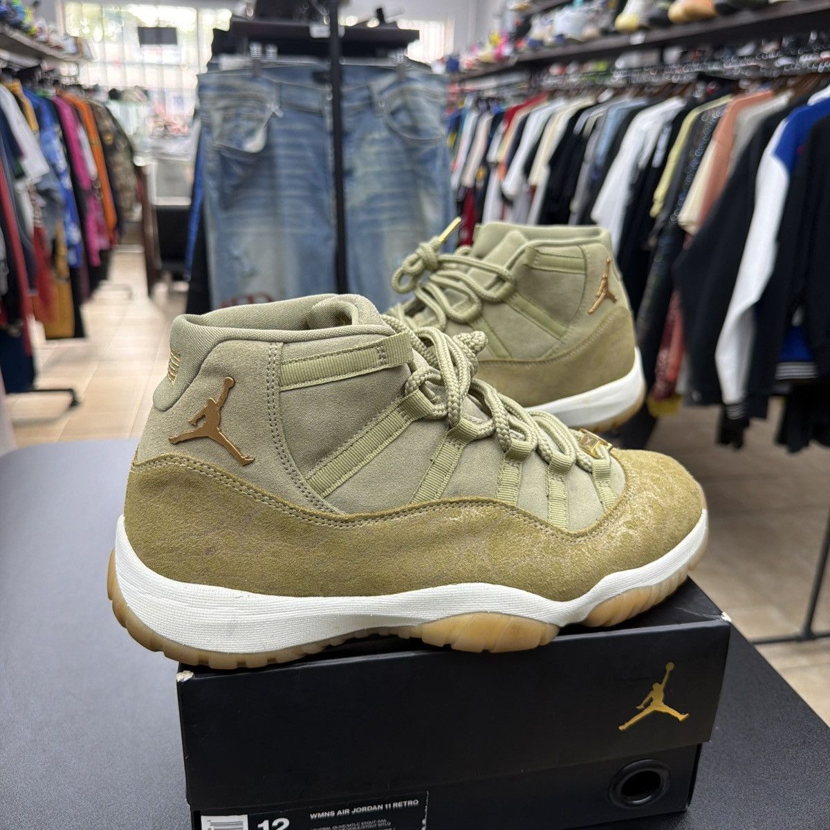 Jordan Brand Womans Air Jordan 11 XI Retro Olive Gold Cracked size 12 Size US 12 / EU 45 - 5 Thumbnail