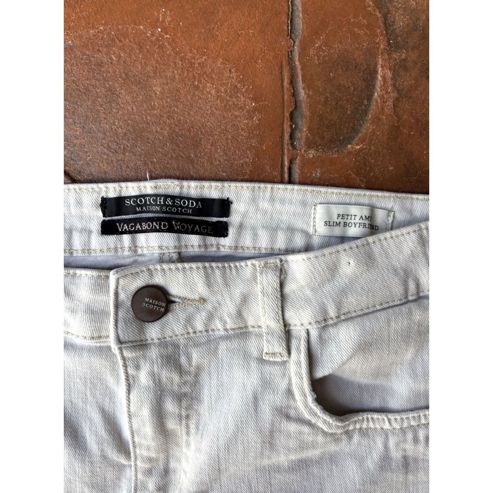 Scotch & Soda Scotch & Soda Vagabond Voyage Petit AMI Slim Boyfriend Jeans Women’s 27 Cream Denim Pockets Logo Embroidered Size 27" / US 4 / IT 40 - 2 Thumbnail