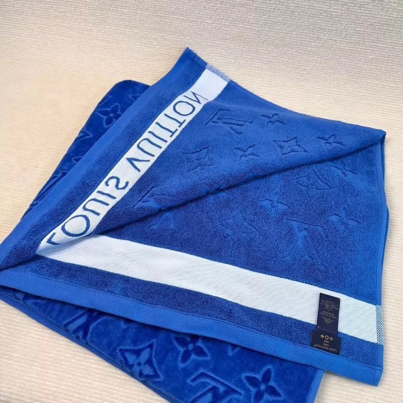Louis Vuitton Louis Vuitton Logo Blue Beach Towel-2506 Size ONE SIZE - 4 Thumbnail