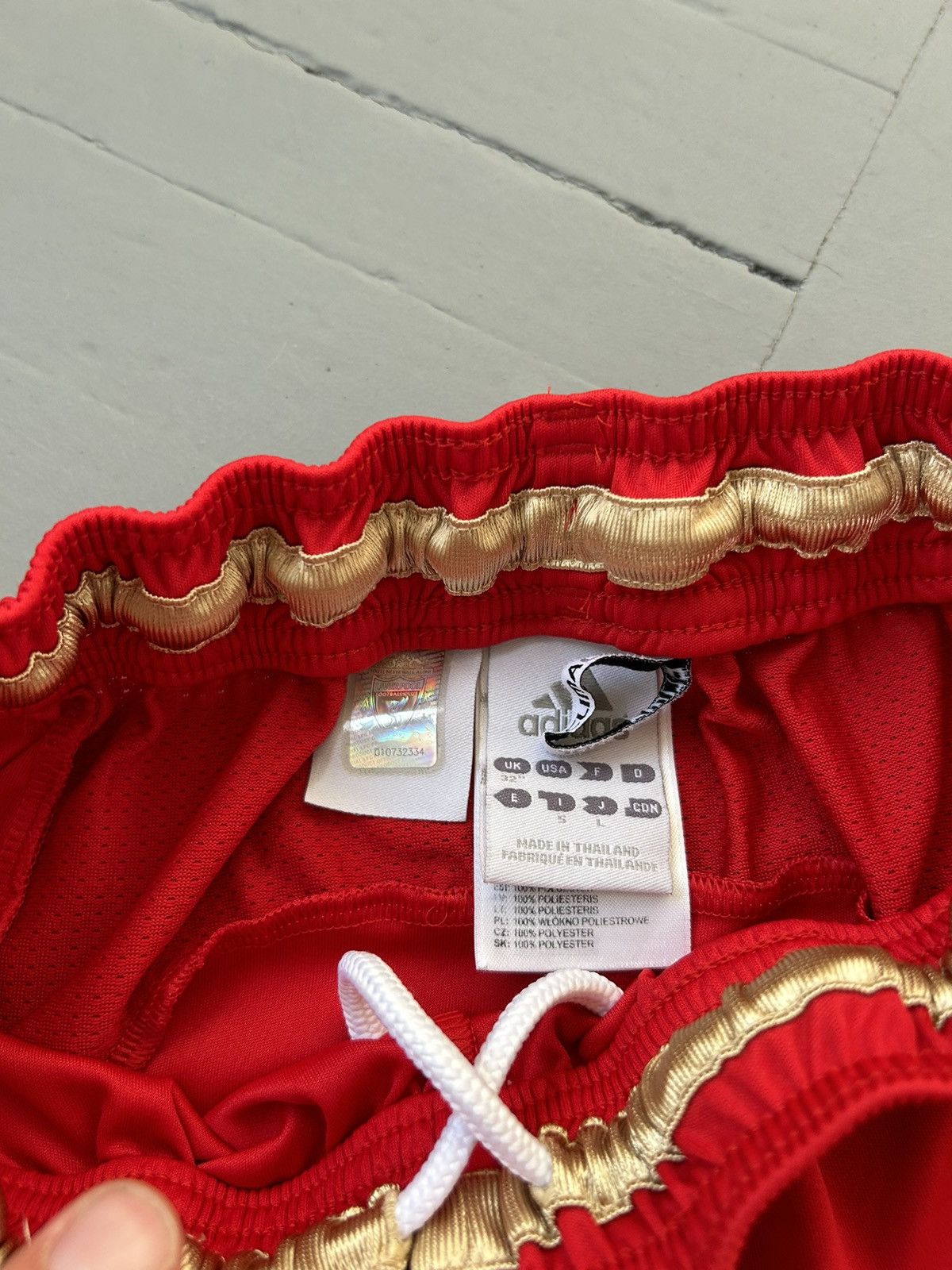 Other FC Liverpool shorts vintage Size US 32 / EU 48 - 4 Thumbnail