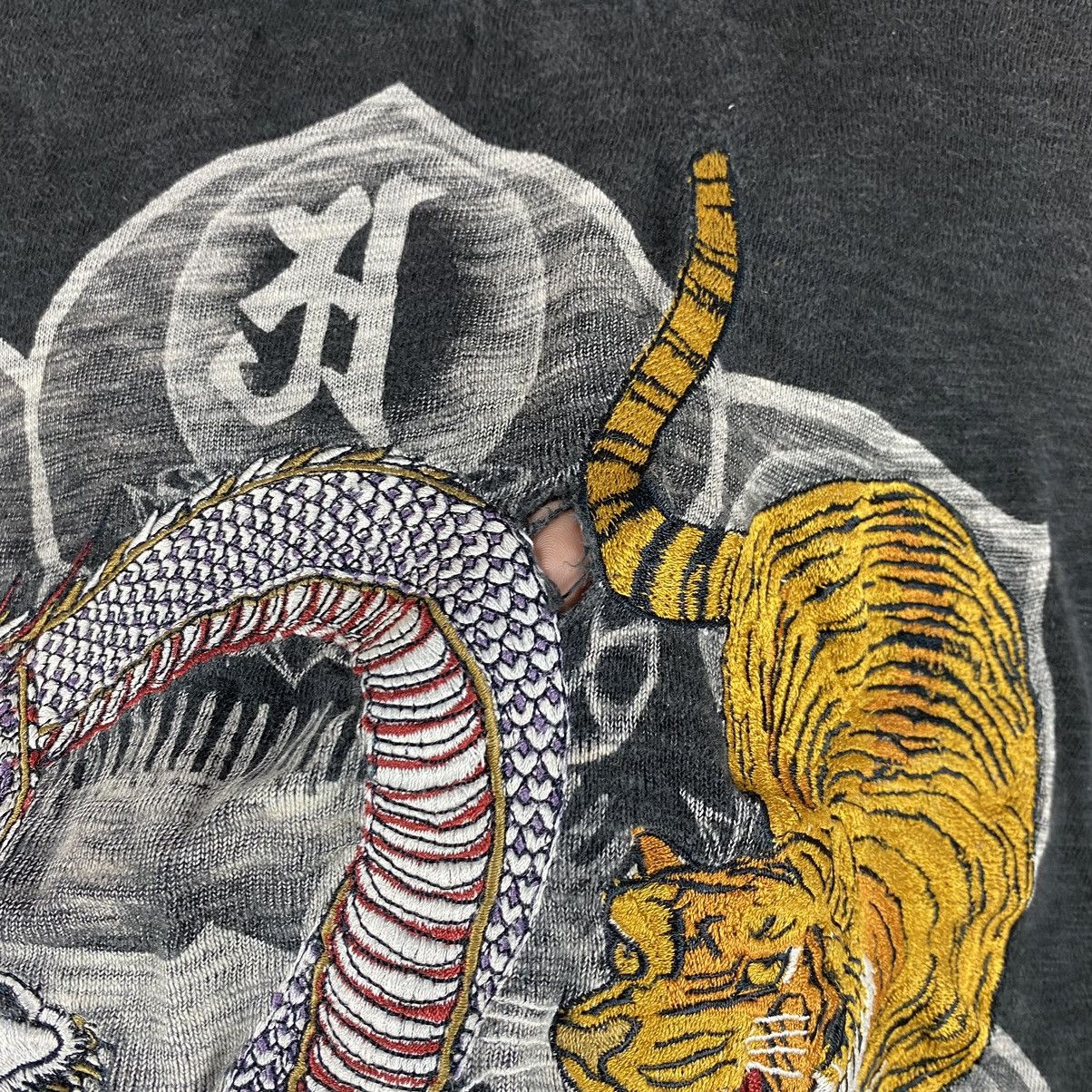 Japanese Brand VINTAGE KARAKURI TAMASHII SUKAJAN DISTRESSED T SHIRT Size US M / EU 48-50 / 2 - 9 Thumbnail