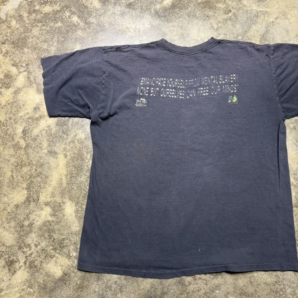 Vintage vintage bob marley faded black emancipate mental slavery tee Size US XL / EU 56 / 4 - 7 Thumbnail