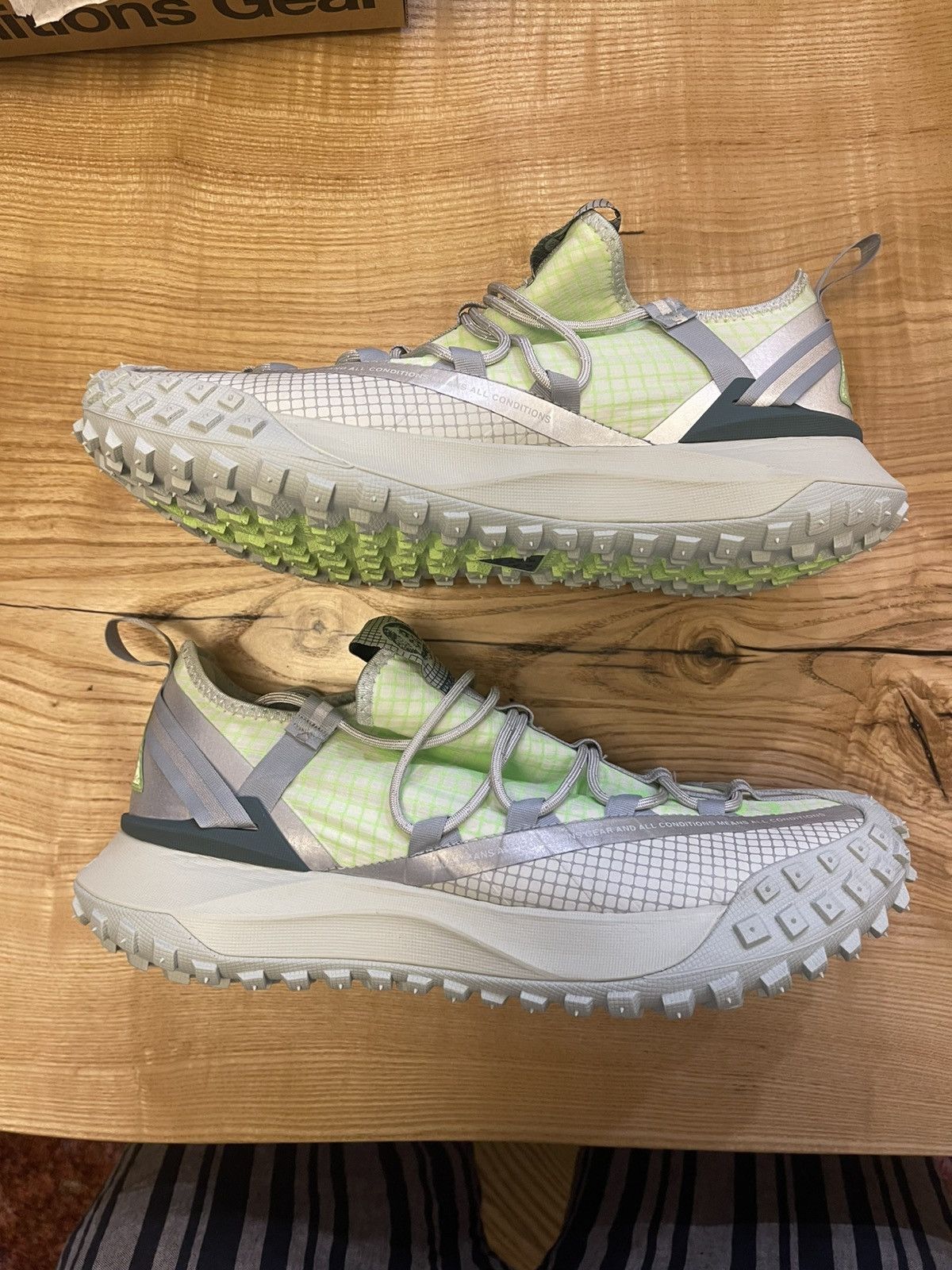 Nike ACG Nike ACG Mountain Fly low sea glass Size US 10.5 / EU 43-44 - 1 Thumbnail