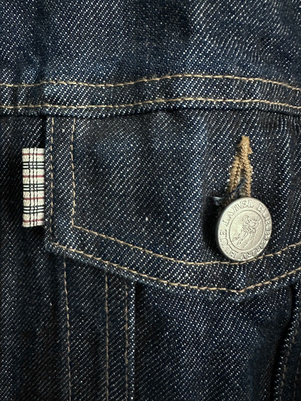 Burberry Burberry Blue Label Denim Jacket Made in Japan (Size 38) Size S / US 4 / IT 40 - 4 Thumbnail