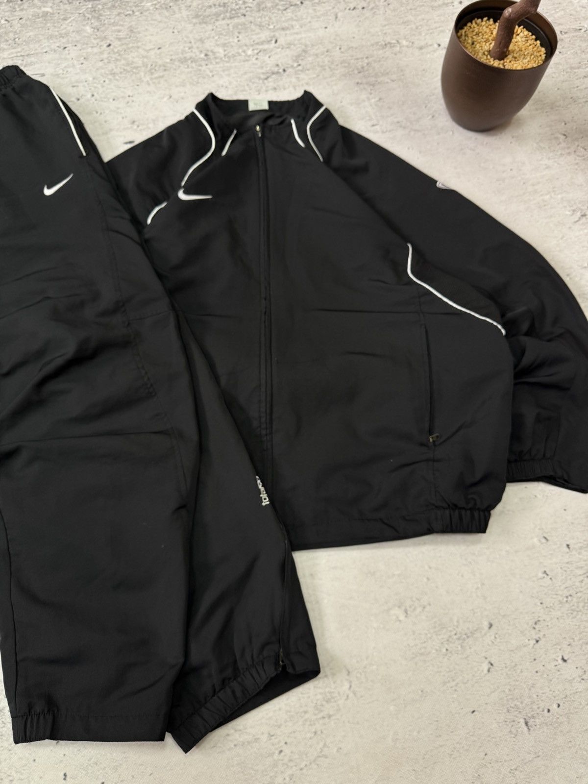 Nike × Vintage NIKE NYLON VINTAGE BASIC LOGO OVERSIZE BAGGY TRACK SUIT Size US XL / EU 56 / 4 - 4 Thumbnail