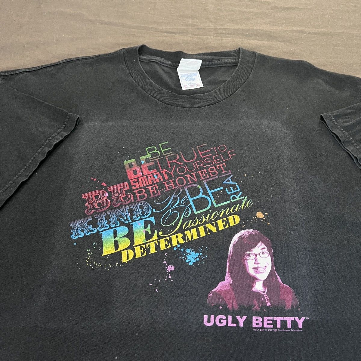 Vintage Vintage Y2K Ugly Betty comedy drama Promo Tee XL Faded Size US XL / EU 56 / 4 - 1 Thumbnail
