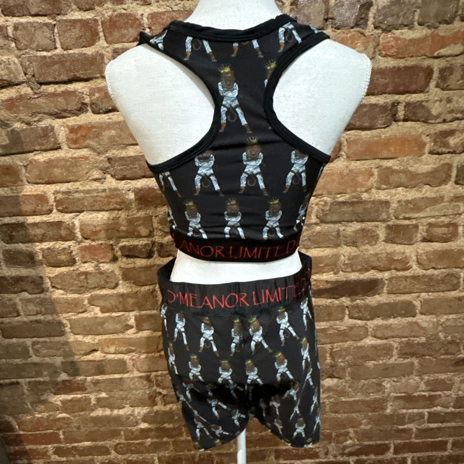 & Other Stories Demeanor Limited Co Sports Bra & Bike Shorts Set Size M lion Size ONE SIZE - 3 Thumbnail