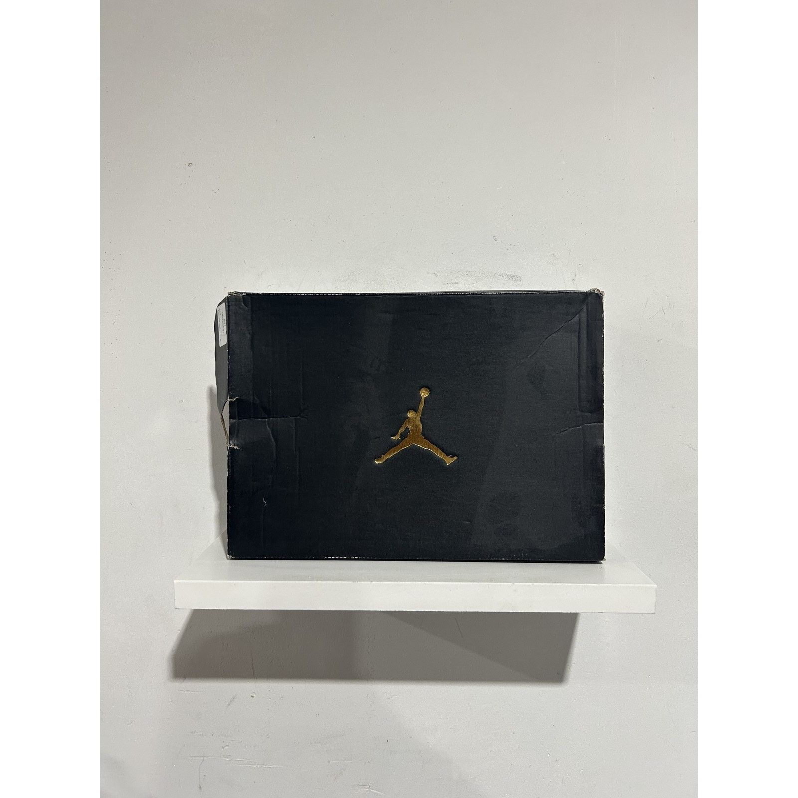 Nike JORDAN 1 RETRO LOW BRED 2015 SIZE 11.5 PREOWNED Size US 11.5 / EU 44-45 - 5 Thumbnail